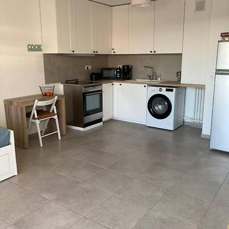 Appartement Rdc Avec Parking Prive La Fare-les-Oliviers Dış mekan fotoğraf