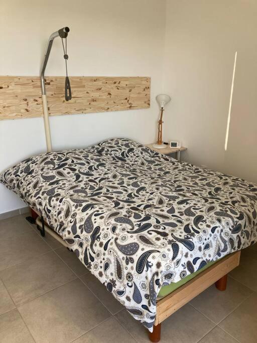 Appartement Rdc Avec Parking Prive La Fare-les-Oliviers Dış mekan fotoğraf
