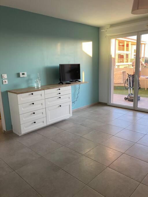 Appartement Rdc Avec Parking Prive La Fare-les-Oliviers Dış mekan fotoğraf